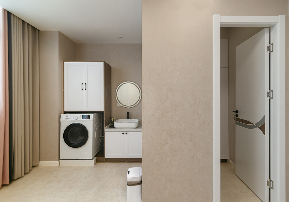 ΰ�ײ�Ů�Խ����������Ĳ��󷢺���