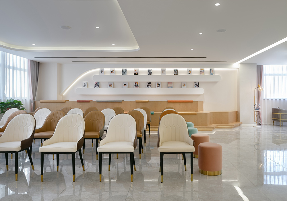 ΰ�ײ�Ů�Խ����������Ļ������